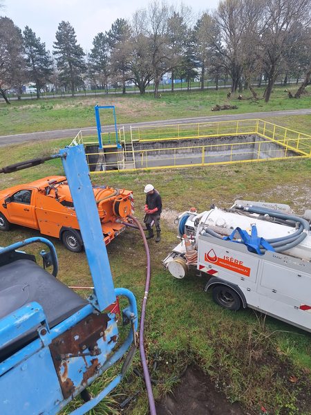 Flotte Rhône Isère Assainissement — 2 camions chantier